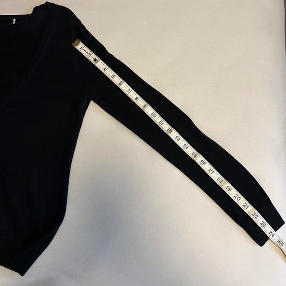 GAP Black V-Neck Cardigan Small - Picture 4 of 7